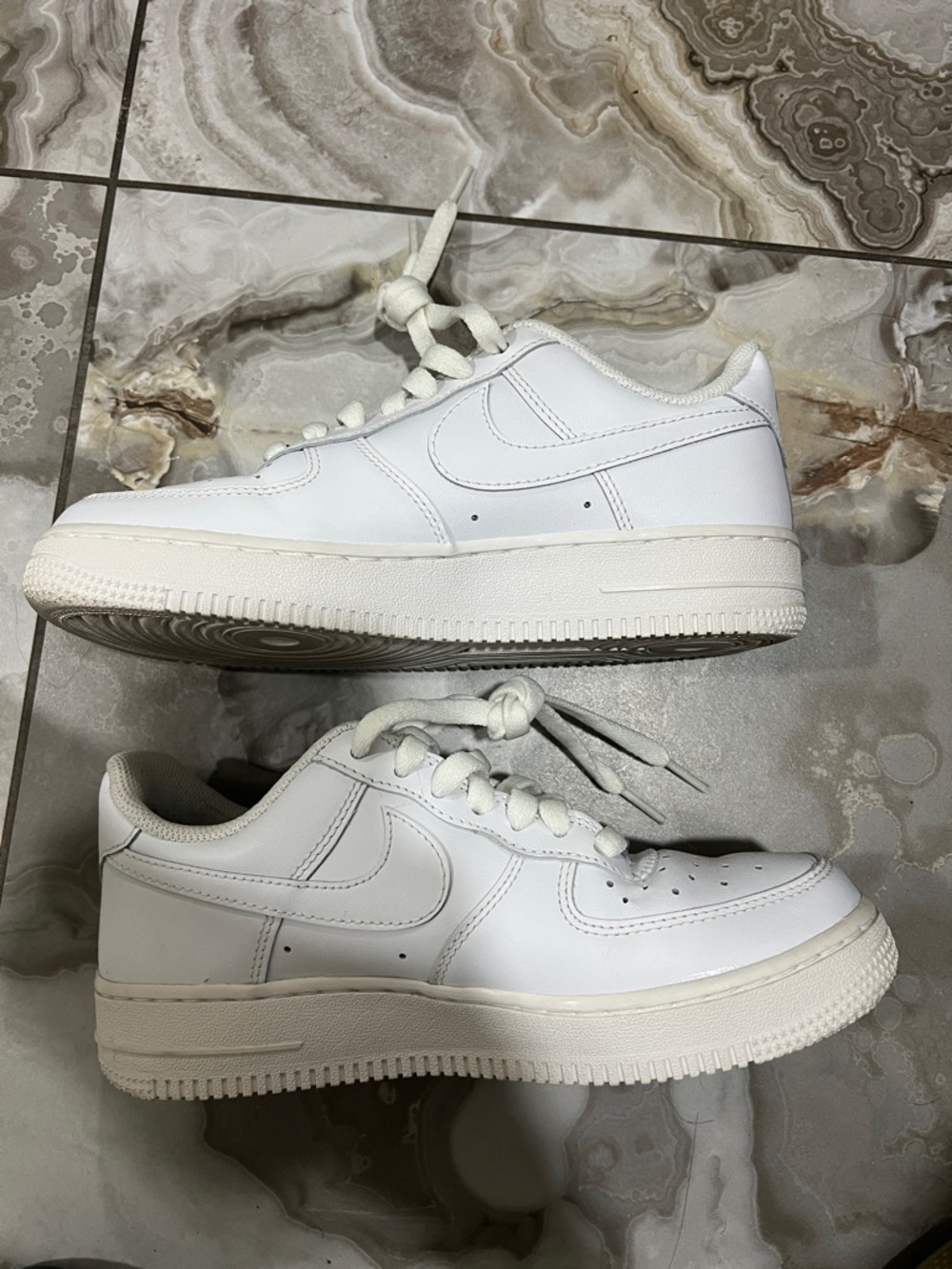 Nike Women's Air Force 1 '07 "Triple White size 6.5